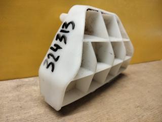 Кронштейн заднего бампера правый COROLLA 150 06-13