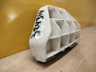 Кронштейн заднего бампера правый COROLLA 150 06-13