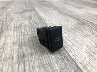 Кнопка открывания багажника внутренняя TOYOTA RAV4 13-19 2016