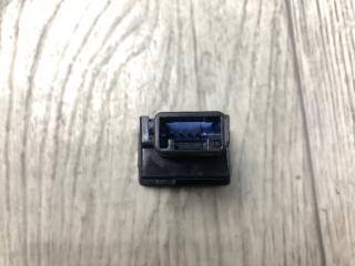 Кнопка открывания багажника внутренняя RAV4 13-19 2016 2.5 2ARFE