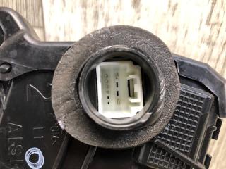 Замок двери передний левый RAV4 13-19 2016 2.5 2ARFE