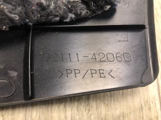 Накладка на стойку кузова передняя правая RAV4 13-19 2016 2.5 2ARFE