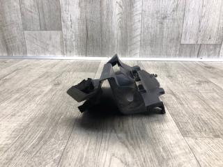 Дефлектор радиатора левый RAV4 13-19 2016 2.5 2ARFE