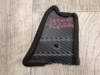 Дефлектор радиатора левый RAV4 13-19 2016 2.5 2ARFE