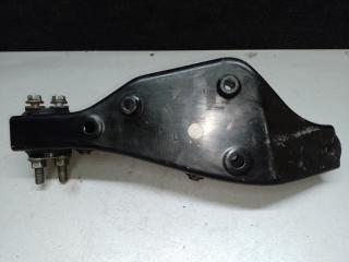 Крепление балки подвески переднее левое LS460 06-12 2007 XF40 4.6 1UR-FSE