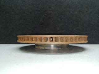 Тормозной диск передний LEXUS LS460 06-12 XF40 4.6 1UR-FSE