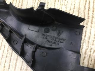 Пластик под лобовое стекло / Жабо CAYENNE 10-18 2011 4.8L