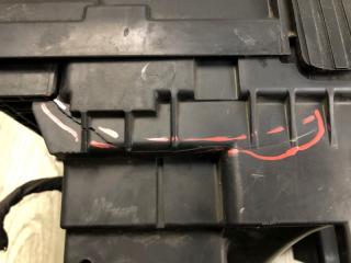 Блок предохранителей моторный отсек CHEROKEE 14- 2016 2.4 ED8