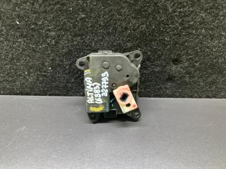 Моторчик заслонки печки NISSAN ALTIMA 19- 2019 Б/У Моторчик заслонки печки NISSAN ALTIMA 19- 2019