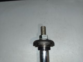 Амортизатор передний правый PRIUS C/AQUA 11-14 2013 NHP10L 1NZ-FXE 1.5L