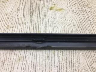 Накладка порога внутрення задняя правая CAYENNE 10-18 2011 4.8L