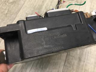 Блок предохранителей салон OUTLANDER XL 05-13 2007 Внедорожник 3.0