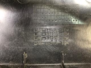 Обшивка крышки багажника ESCAPE 19 -