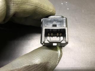 Кнопка открытия двери TOYOTA SIENNA 11-16