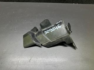 Дефлектор радиатора правый FORD FOCUS 10-18