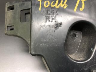 Кронштейн заднего бампера правый FOCUS 10-18