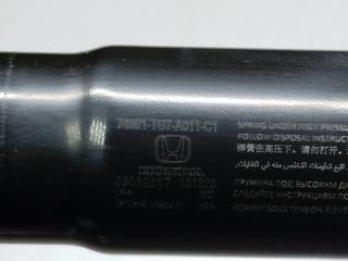 Амортизатор крышки багажника левый PILOT 15- 2017 3.5L