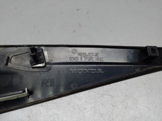 Накладка петли крышки багажника правая HONDA PILOT 15- 3.5L