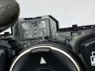 Кнопка левая PILOT 15- 2017 3.5L