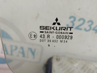 Стекло двери заднее правое CARISMA 95-04