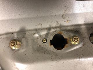 Крышка багажника AVENSIS 03-08