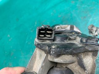 Моторчик стеклоочистителя передний KIA CLARUS 96-01