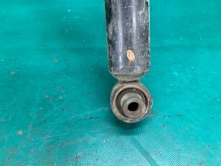 Амортизатор задний правый AURIS 06-12