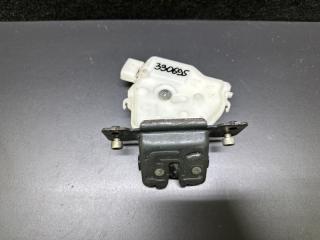 Замок крышки багажника YARIS 11-20