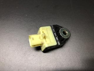 Датчик удара передний CAMRY 50 12-15