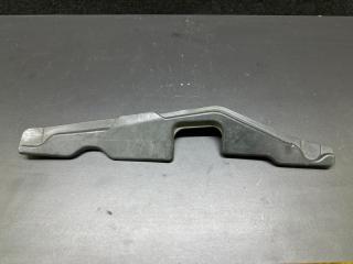 Дефлектор радиатора правый CAMRY 30 02-06