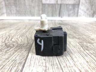 Моторчик заслонки печки PHAETON 02-10