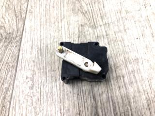 Моторчик заслонки печки VOLKSWAGEN PHAETON 02-10