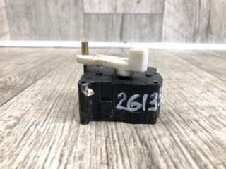 Моторчик заслонки печки PHAETON 02-10