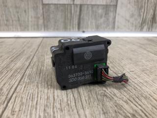 Моторчик заслонки печки VOLKSWAGEN PHAETON 02-10