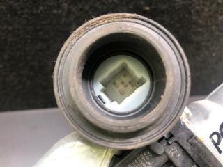 Стеклоподъемник передний правый TOYOTA PRIUS - 30 09-17 XW30 1.8 2ZRFXE