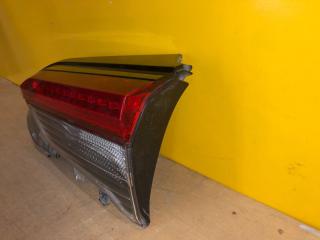 Фонарь внутренний правый RAV4 18-