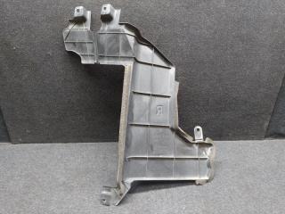 Дефлектор радиатора правый LEAF 10-17