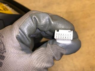 Зеркало левое AVALON 13-18