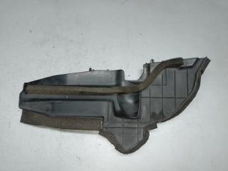 Дефлектор радиатора левый PRIUS - 30 09-17