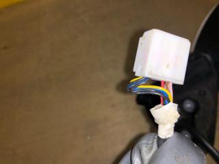 Зеркало правое AURIS 06-12