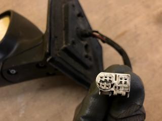 Зеркало левое AVENSIS 03-08