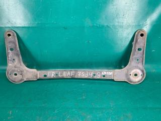 Крепление балки подвески NISSAN LEAF 10-17