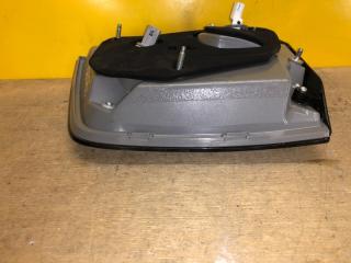 Фонарь внутренний левый RX300/330/350/400 03-09