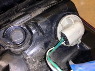 Фонарь наружный левый OUTLANDER GF 12-