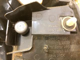 Фонарь наружный левый OUTLANDER XL 05-13