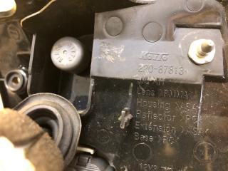 Фонарь наружный левый OUTLANDER XL 05-13