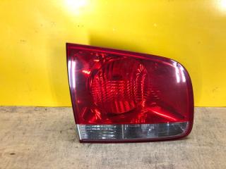 Фонарь внутренний левый VOLKSWAGEN TOUAREG 02-10