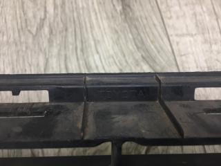 Решетка переднего бампера CAMRY 40 06-11