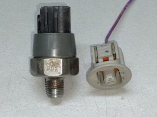 Датчик давления масла ДВС LEXUS CT200 11-17 2013