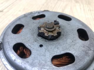 Мотор вентилятора охлаждения PASSAT B7 11-15 2012 2.5 CBUA